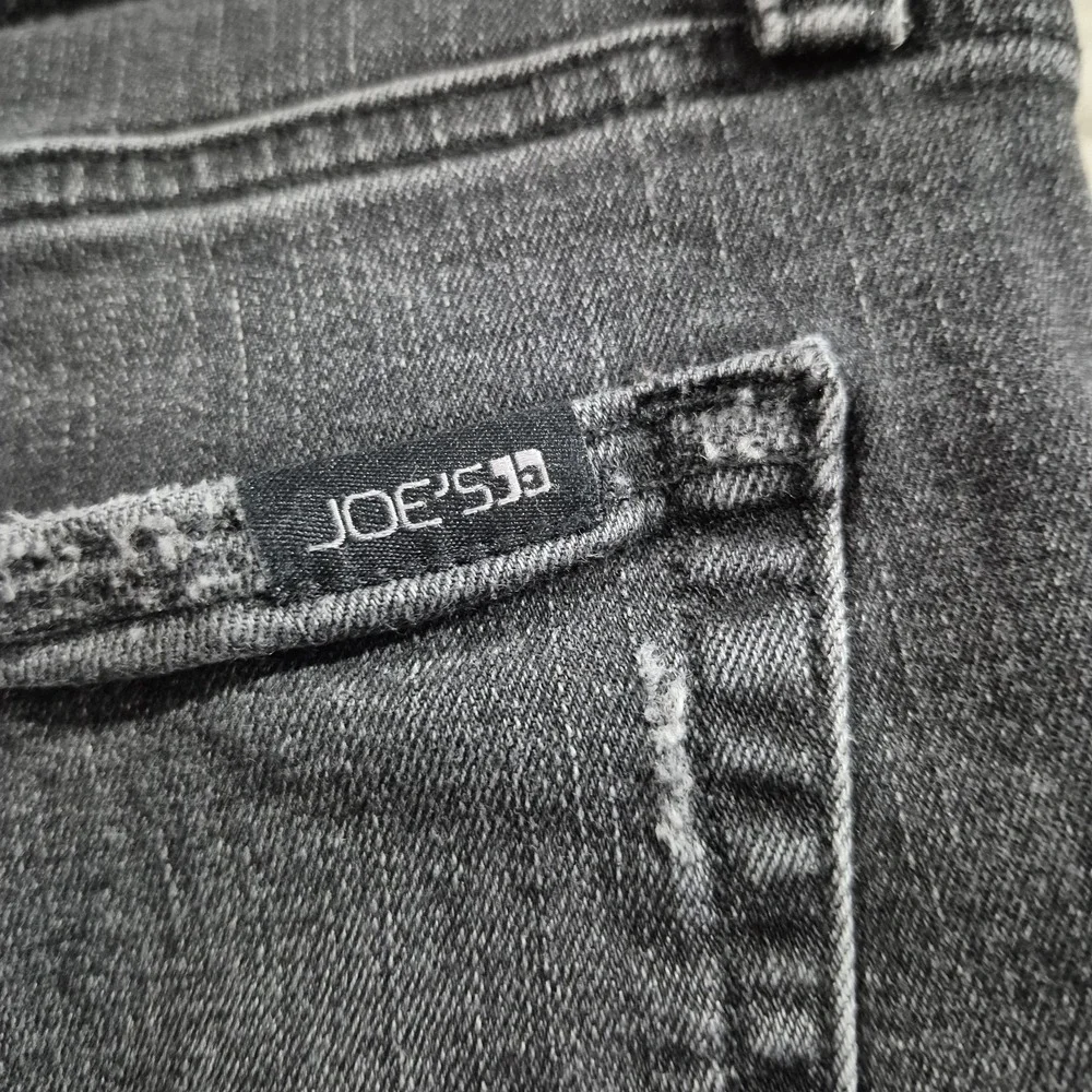 Joe's Jeans Womens 27 Washed Black High Rise Wide Leg Cropped Distressed Raw Hem